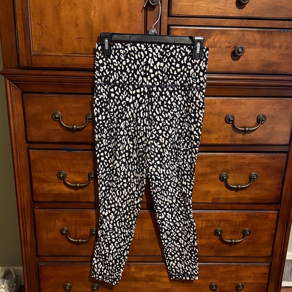 Athleta Monochrome Patterned Leggings